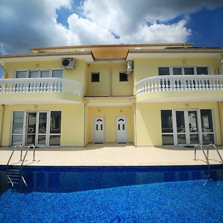 Luxury Villa Italiana With Largepanoramicseaview And Private Pool Balchik Exterior photo