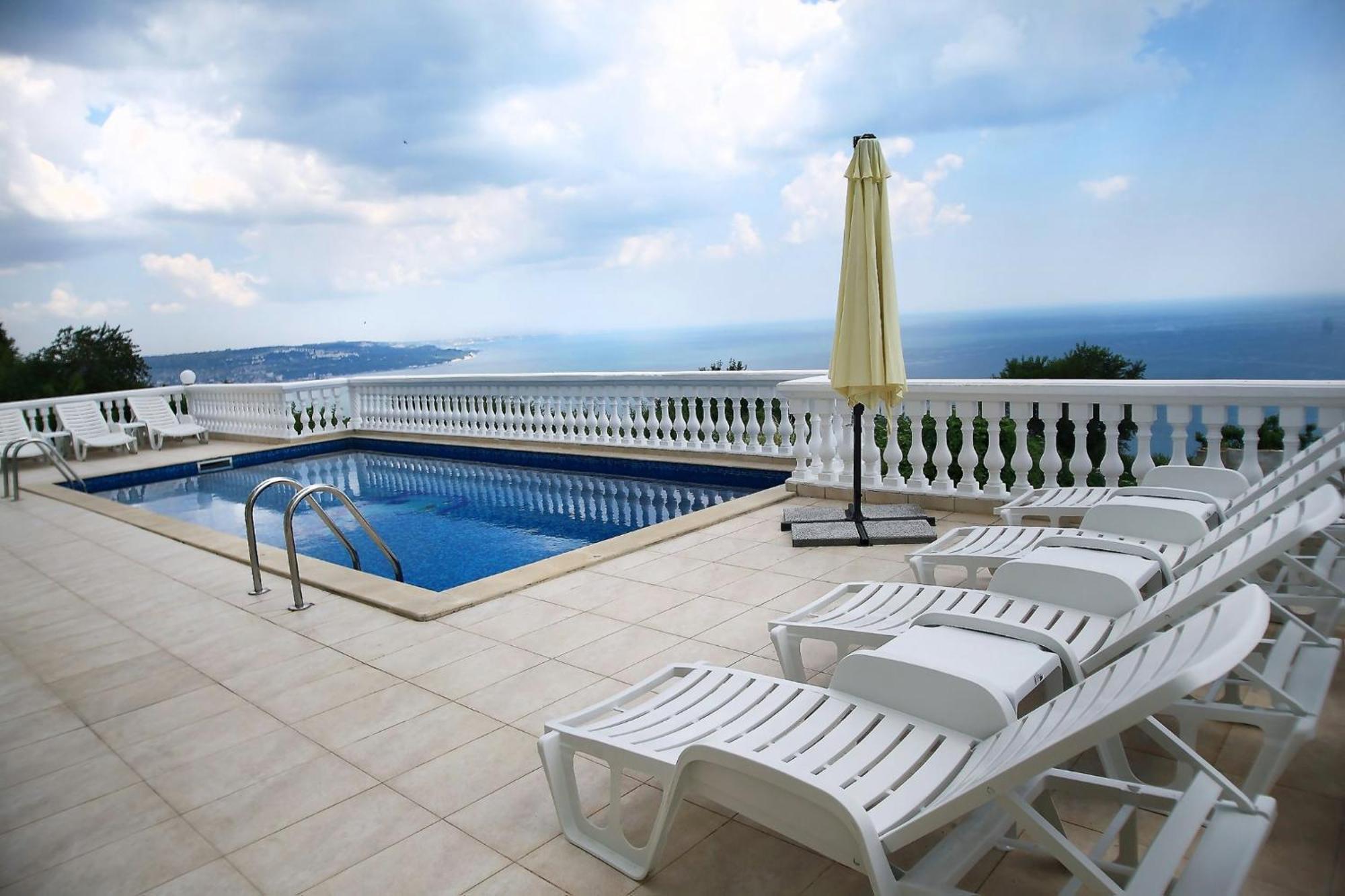 Luxury Villa Italiana With Largepanoramicseaview And Private Pool Balchik Exterior photo